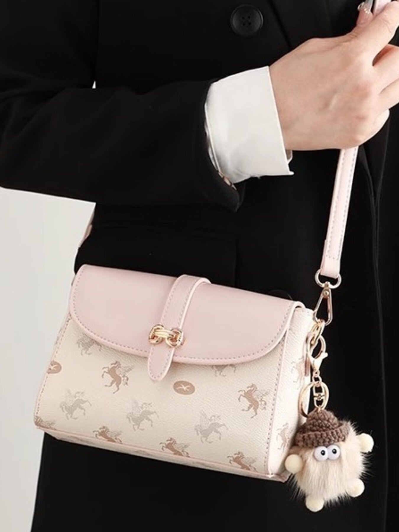 dfbd86f17a9c4cac9b0d9b43c66f1560-Max