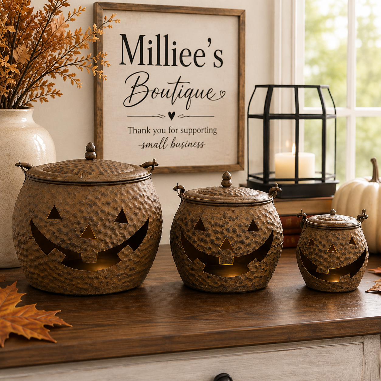 Hammered Rust Metal Jack-O’-Lantern Cauldrons with Lids – Set of 3